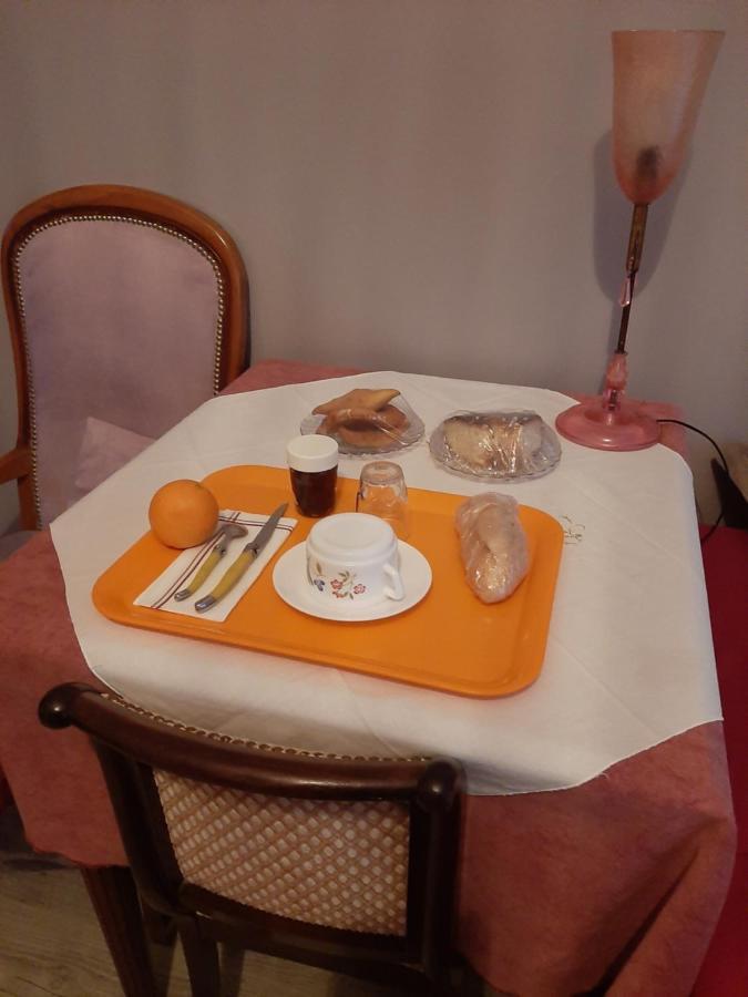 Chambre D Hotes Saint-Laurent-de-la-Barriere Екстер'єр фото