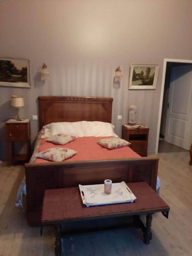 Chambre D Hotes Saint-Laurent-de-la-Barriere Екстер'єр фото